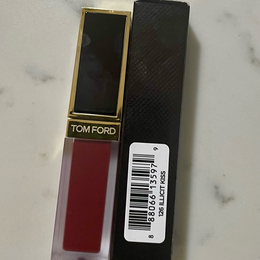 Tom Ford Liquid Lip Luxe Matte in 121 Illicit Kiss 💋 Brand New Full Size